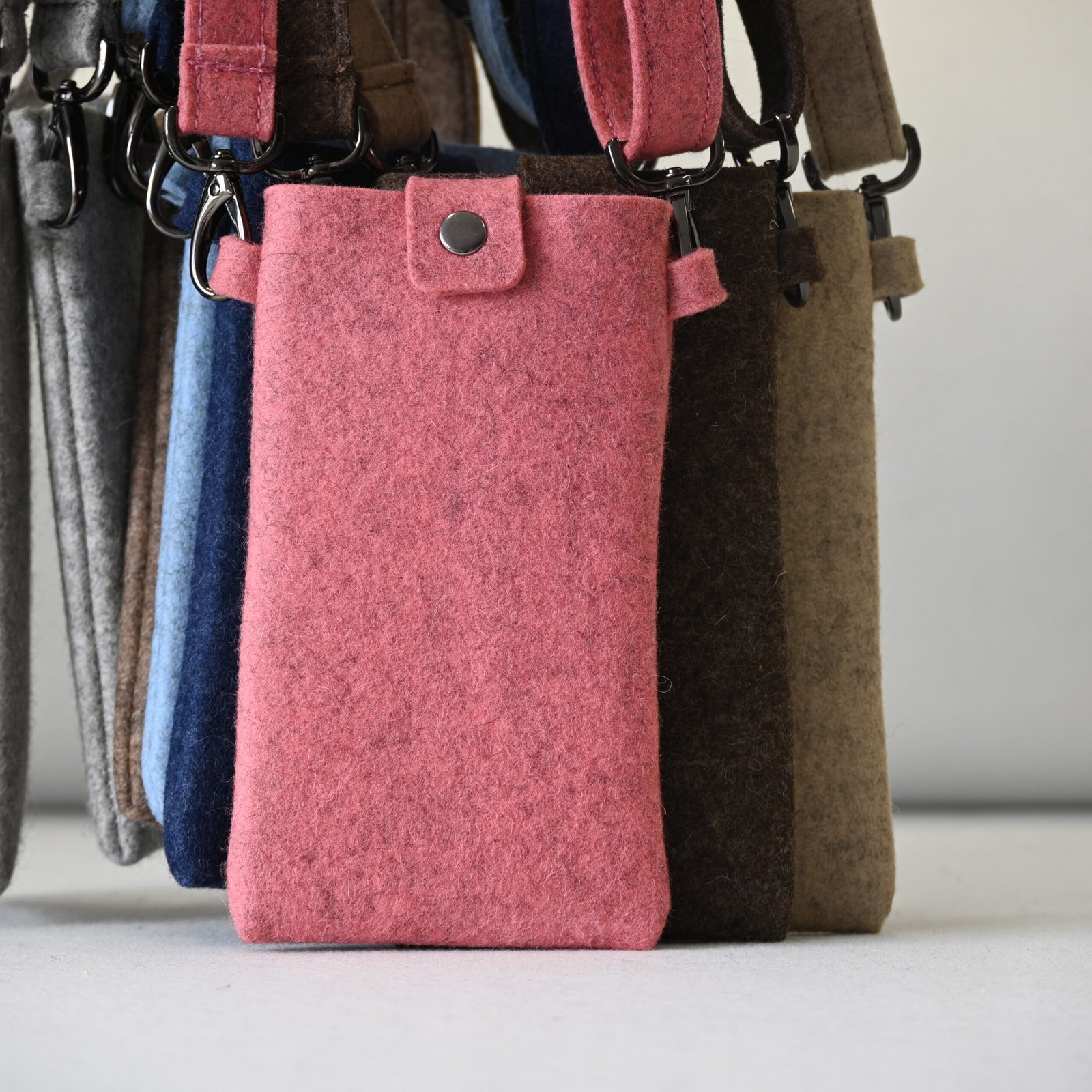 Merino vilnas filca telefona maciņš