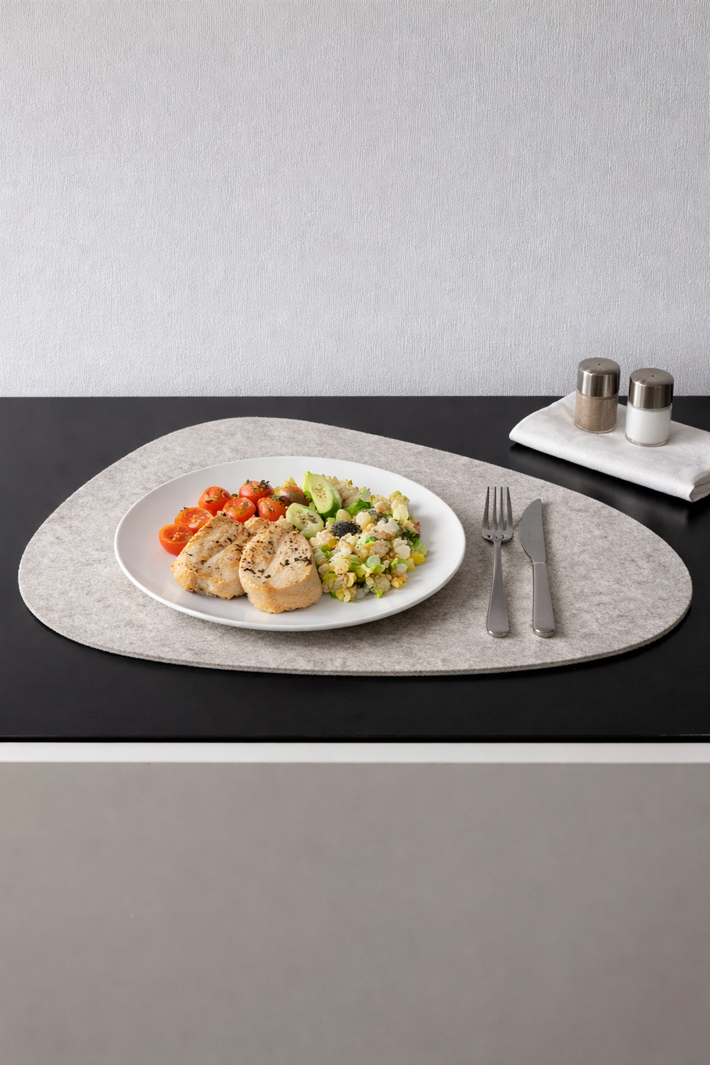 šķīvja paliktnis no merino vilnas filca